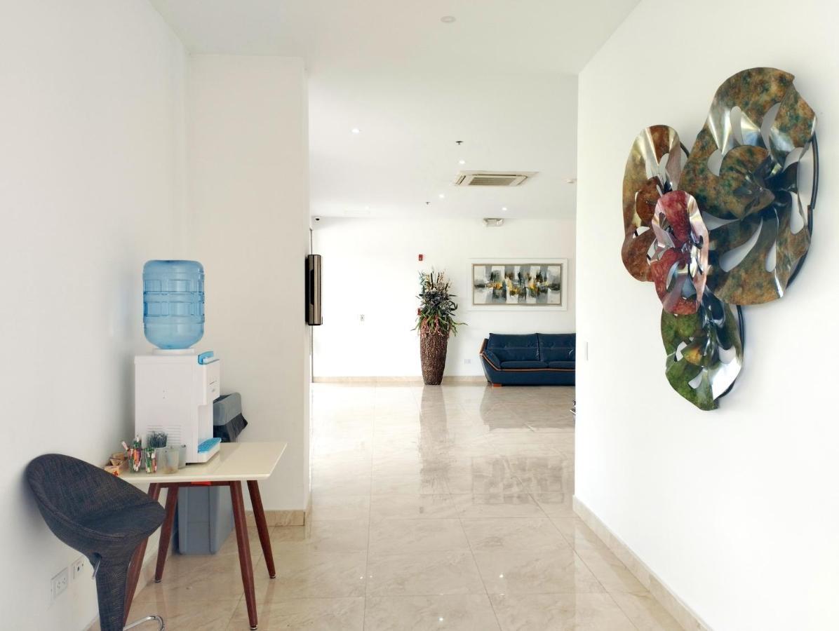 Hotel Royal Elim International Cali Εξωτερικό φωτογραφία The interior of the clinic