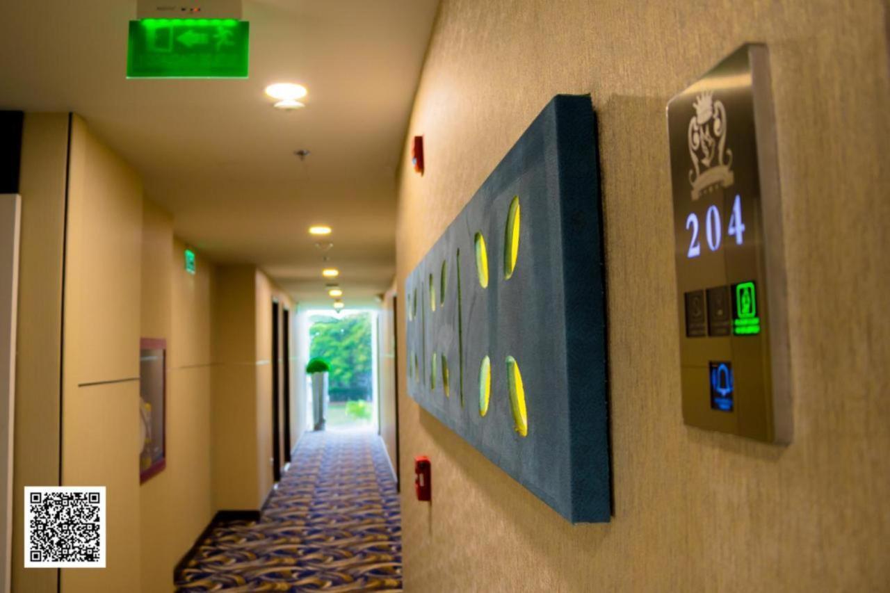Hotel Royal Elim International Cali Εξωτερικό φωτογραφία A QRpedia code in a hotel
