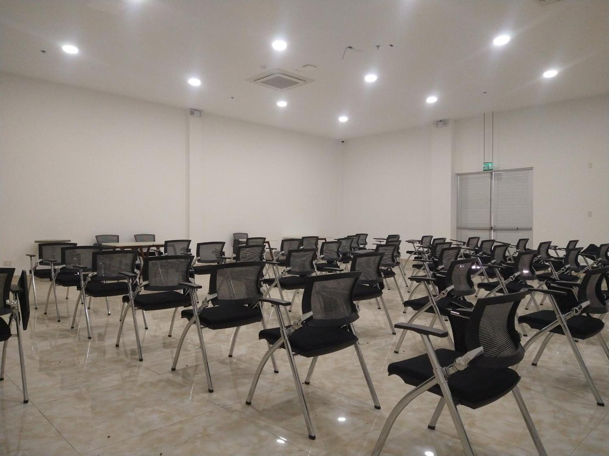 Hotel Royal Elim International Cali Εξωτερικό φωτογραφία The conference room