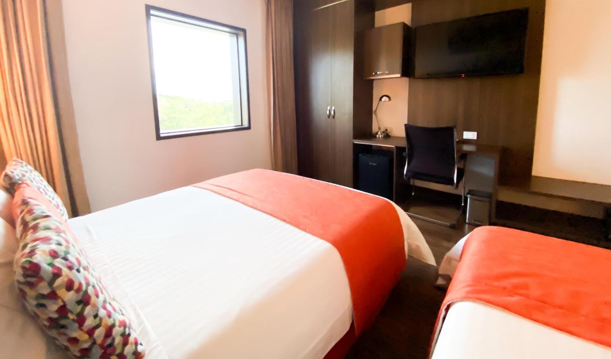 Hotel Royal Elim International Cali Εξωτερικό φωτογραφία A room at the hotel