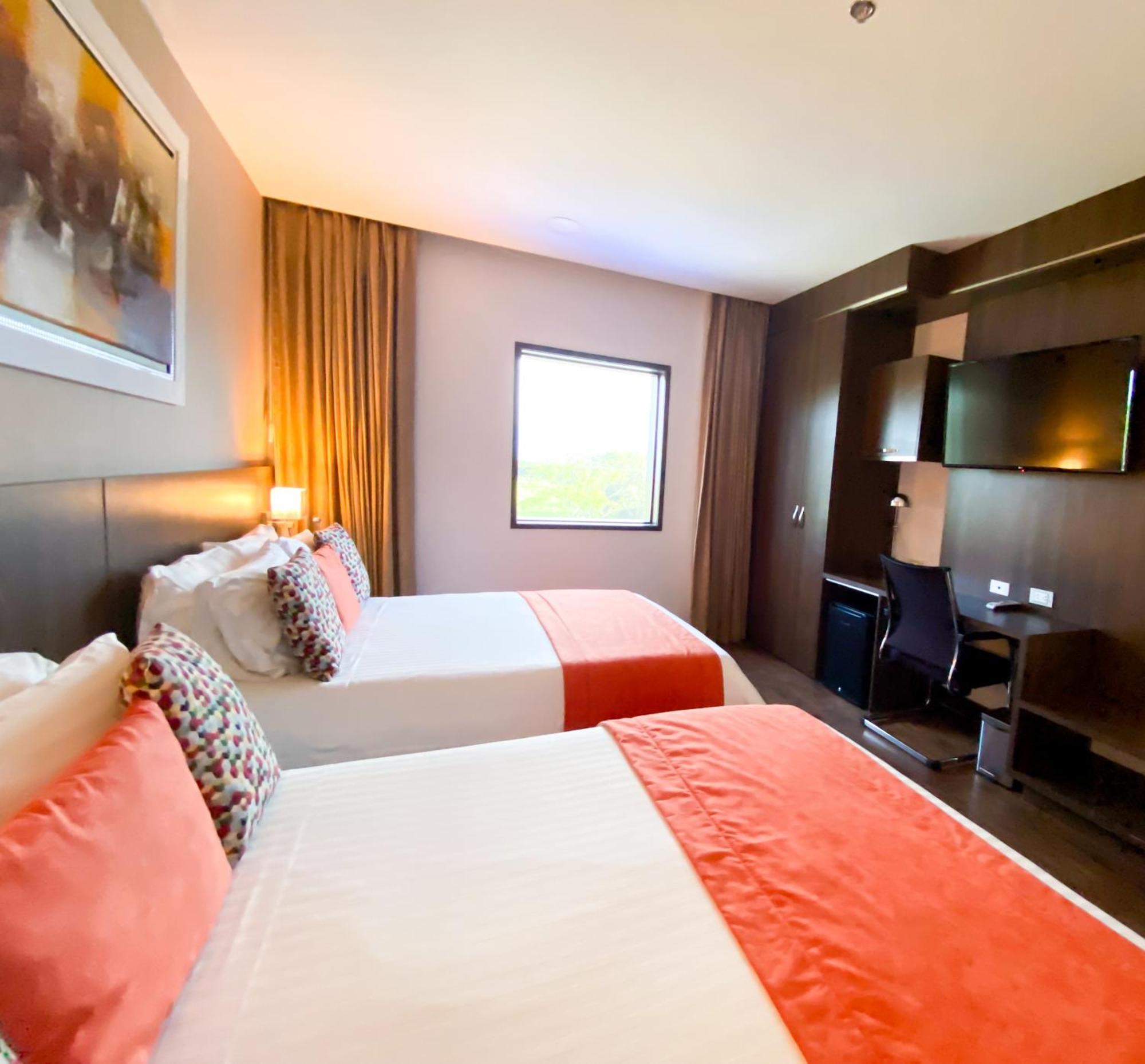 Hotel Royal Elim International Cali Εξωτερικό φωτογραφία A room at the hotel